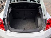 Gebraucht VW Beetle Sport 200 PS (147 kW) 2011 Weiß Kleinwagen
