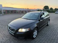 Gebraucht Volvo V50 Momentum 109 PS (80 kW) 2010 Schwarz Kombi