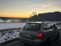 Gebraucht Skoda Fabia Ambiente 105 PS (77 kW) 2008 Gelb Limousine