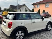 Gebraucht Mini Cooper Pepper 136 PS (100 kW) 2019 Weiß Kleinwagen