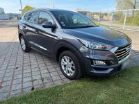 Gebraucht Hyundai Tucson Select 132 PS (97 kW) 2019 Grau SUV