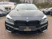 Gebraucht BMW 220 Sport Line 192 PS (141 kW) 2017 Saphirschwarz Kombi