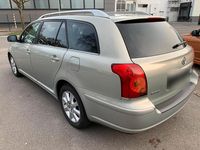 Gebraucht Toyota Avensis 177 PS (130 kW) 2006 Grün Kombi