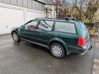 Gebraucht VW Passat 125 PS (91 kW) 1999 Grün Kombi