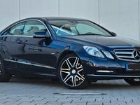 Gebraucht Mercedes E300 AMG 252 PS (185 kW) 2011 Blau Coupé