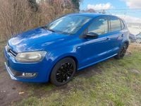 Gebraucht VW Polo 80 PS (58 kW) 2012 Blau Kleinwagen
