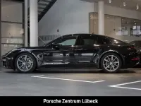 Gebraucht Porsche Panamera 4S E-Hybrid 544 PS (400 kW) 2025 Tiefschwarzmetallic Kleinwagen