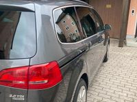 Gebraucht VW Sharan 140 PS (102 kW) 2011 Grau Van / Kleinbus