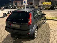 Gebraucht Ford Fiesta 70 PS (51 kW) 2008 Grau Kleinwagen