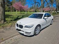 Gebraucht BMW 750 460 PS (338 kW) 2012 Weiß Limousine
