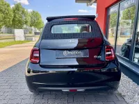 Gebraucht Fiat 500e La Prima 86 kW (118 PS) 2023 Onyx schwarz Kleinwagen
