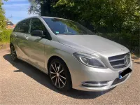 Gebraucht Mercedes B180 Style 122 PS (89 kW) 2014 Silber Kleinwagen
