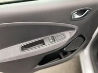 Gebraucht Renault Zoe 50 kW (69 PS) 2020 Gletscherweiss Kleinwagen
