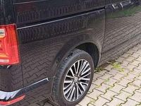 Gebraucht VW Multivan Trendline 150 PS (110 kW) 2019 Schwarz Van