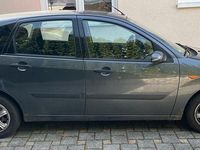 Usata Ford Focus 2004 Grigio Utilitaria