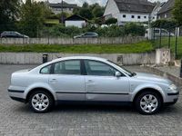 Gebraucht VW Passat 2002 Grau Limousine