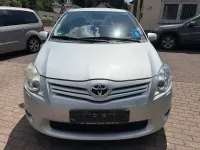Gebraucht Toyota Auris Executive 132 PS (97 kW) 2010 Silber Kleinwagen
