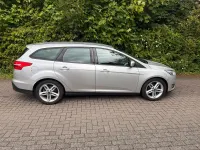 Gebraucht Ford Focus 105 PS (77 kW) 2015 Silber Kombi