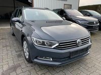 Gebraucht VW Passat Trendline 120 PS (88 kW) 2016 Grau Kombi