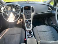 Second-hand Opel Astra 95 CP (69 kW) 2012 Albastru Break