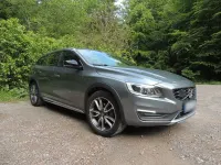 Gebraucht Volvo V60 CC 190 PS (139 kW) 2016 Grau Kombi
