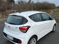 Gebraucht Hyundai i10 67 PS (49 kW) 2018 Weiß Kleinwagen