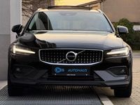 Gebraucht Volvo V60 CC Pro 197 PS (144 kW) 2022 Schwarz Kombi