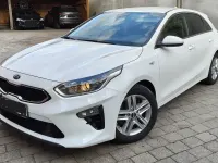 Używany Kia Ceed Vision 140 KM (102 kW) 2019 Biały Hatchback