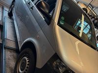 Gebraucht VW Transporter 140 PS (102 kW) 2014 Silber Van