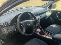 Gebraucht Mercedes C200 Elegance 122 PS (89 kW) 2003 Schwarz Kombi