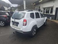 Gebraucht Dacia Duster Lauréate 125 PS (91 kW) 2015 Weiß SUV