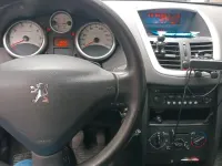 Gebraucht Peugeot 207 75 PS (55 kW) 2008 Silber Kleinwagen