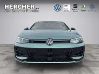 Gebraucht VW Passat R-line 150 PS (110 kW) 2025 Grün Kombi