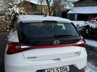 Gebraucht Hyundai i20 Select 84 PS (61 kW) 2022 Weiß Kleinwagen