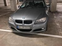 Gebraucht BMW 318 120 PS (88 kW) 2011 Grau Kombi