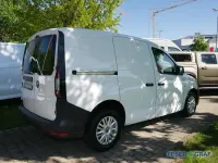 Second-hand VW Caddy 102 CP (75 kW) 2023 Alb Monovolum