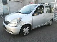 Gebraucht Toyota Yaris 106 PS (77 kW) 2001 Silber Kombi