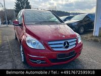 Gebraucht Mercedes B200 Sport 136 PS (100 kW) 2011 Rot Van / Kleinbus
