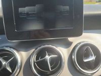 gebraucht Mercedes GLA200 GLA 200d Activity Edition