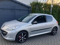 Gebraucht Peugeot 206 60 PS (44 kW) 2010 Silber Kleinwagen