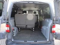 Gebraucht VW Transporter 140 PS (102 kW) 2015 Pure grey Van