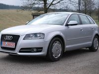 Gebraucht Audi A3 Attraction 140 PS (102 kW) 2012 Eissilber Kleinwagen