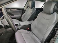 Gebraucht VW Passat Elegance 150 PS (110 kW) 2024 Grün Kombi