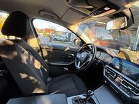 Gebraucht BMW 318 156 PS (114 kW) 2020 Grau Kombi