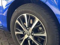 Gebraucht Toyota Yaris Hybrid 75 PS (55 kW) 2018 Blau Limousine