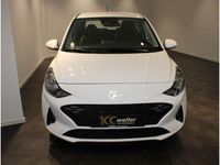 Gebraucht Hyundai i10 Select 63 PS (46 kW) 2024 Weiss Kleinwagen