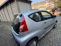 Gebraucht Peugeot 107 68 PS (50 kW) 2007 Silber Kleinwagen