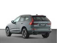 Neu Volvo XC60 Plus 455 PS (334 kW) 2026 Grün (forest lake/ metallic) SUV