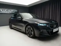 Gebraucht BMW 550e Performance 489 PS (359 kW) 2025 Grau Limousine