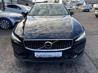 Gebraucht Volvo V60 CC Plus 197 PS (144 kW) 2023 Onyx black Kombi